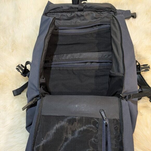 RYU Respect Your Universe locker Quick Pack Lux Black nylon & leather Backpack - Picture 10 of 13